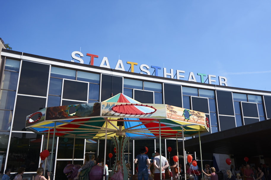 fuldaufer-staatstheater-fest-theater-kultur-gesellschaft-kassel-opernhaus-kunst-kinder-spass-programm-gruppe-nicht-lena-gehrmann-sebastian-tam